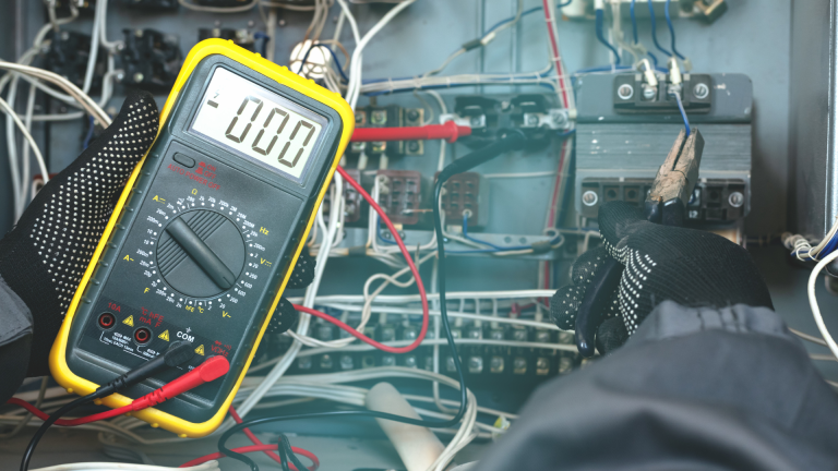 Tester: controllo elettrico imbarcazione